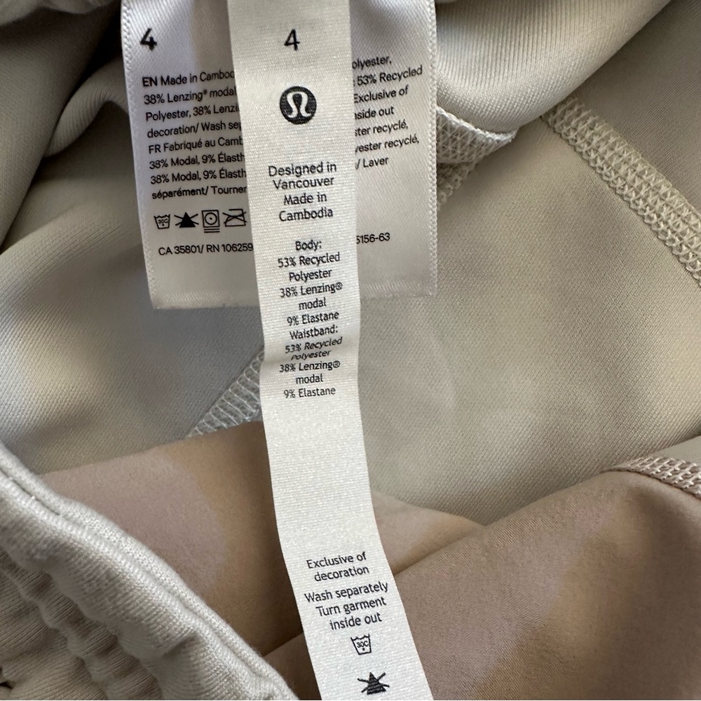 🩷 Lululemon Softstreme High-Rise Short 4"  Size 4 Bone - Picture 7 of 11